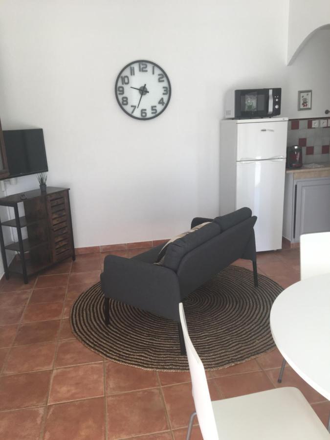 Gite 2 Pieces Au Calme Les Arcs-sur-Argens Exterior photo